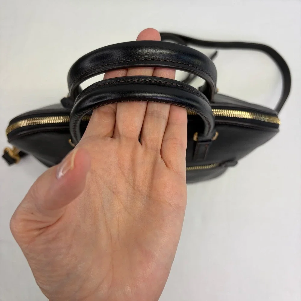 Dooney Bourke Leather Satchel Womens Medium Black Dome Crossbody Classic Chic